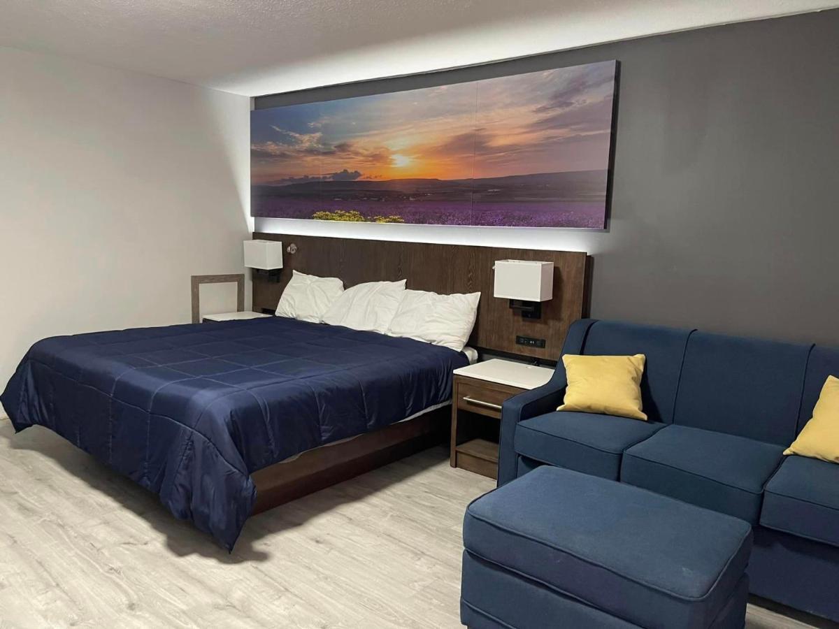 Luxor Inn & Suites, A Travelodge By Wyndham إلكينز المظهر الخارجي الصورة