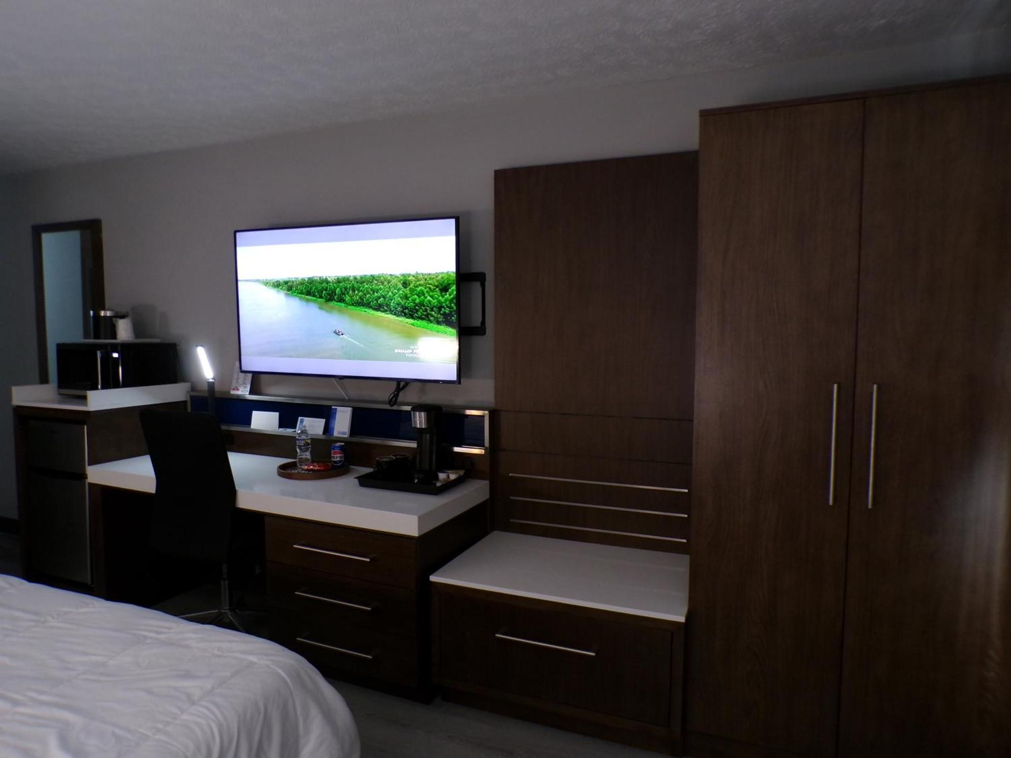 Luxor Inn & Suites, A Travelodge By Wyndham إلكينز المظهر الخارجي الصورة