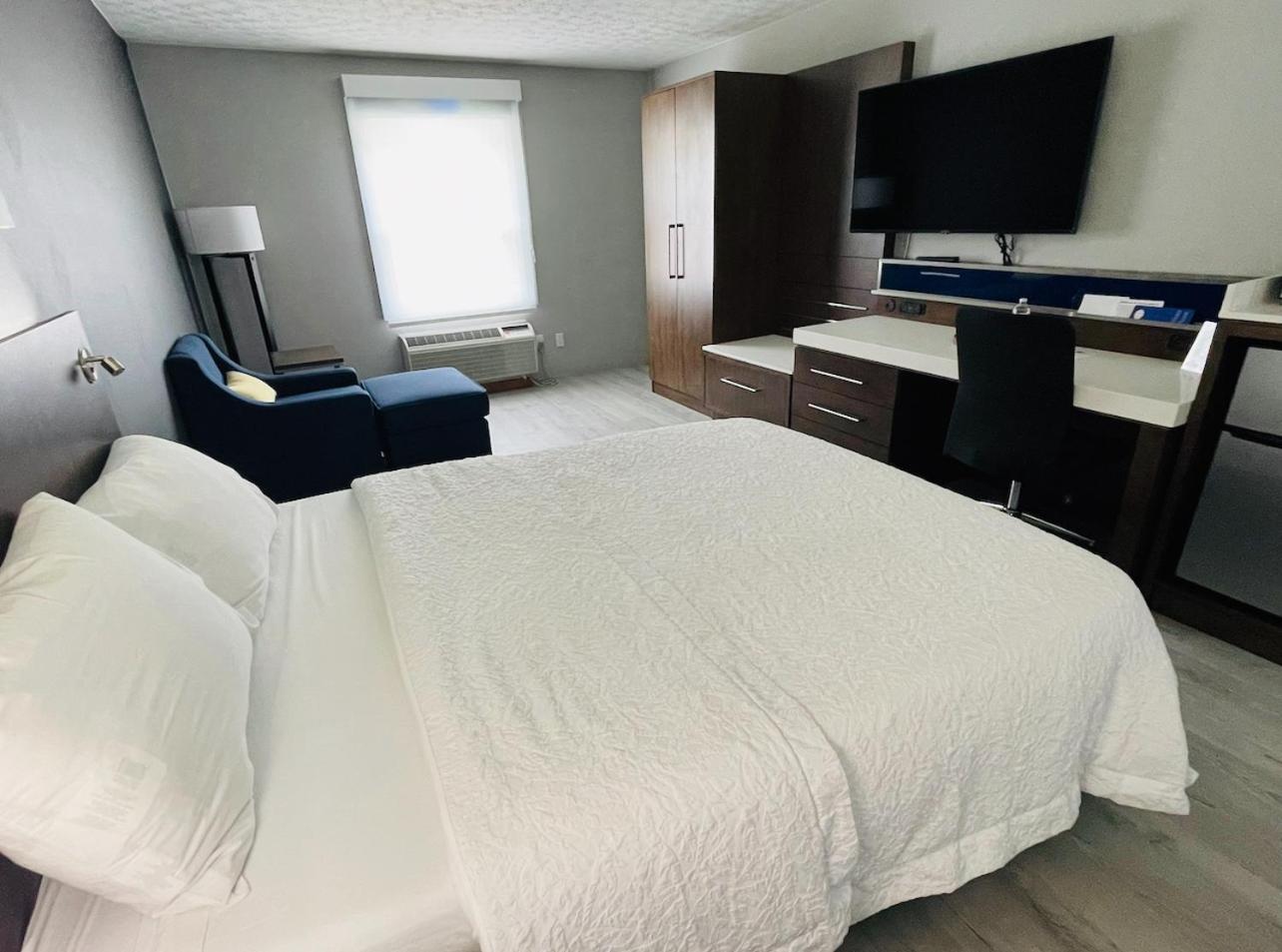 Luxor Inn & Suites, A Travelodge By Wyndham إلكينز المظهر الخارجي الصورة